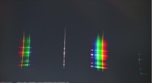 De winnende foto van de fotocompetitie: het spectrum van een meteoor, door Koji Maeda